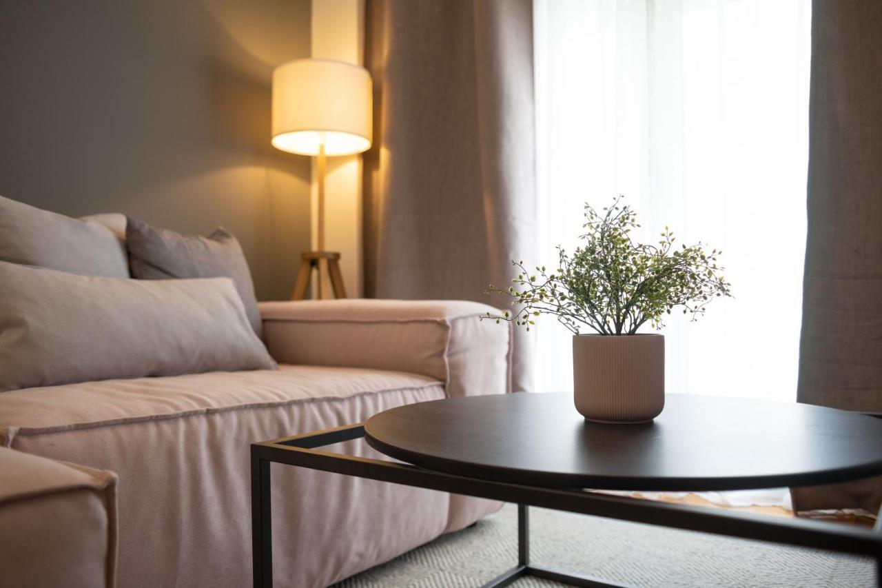 Black Pearl Apt In Koukaki Афины Экстерьер фото